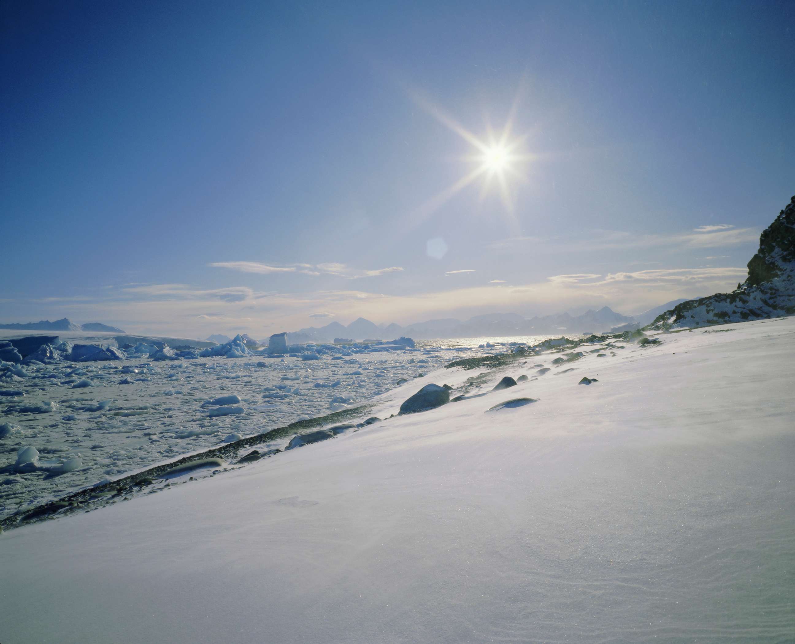 PHOTO: Ground drift along Antarctic Peninsula, Antarctica.