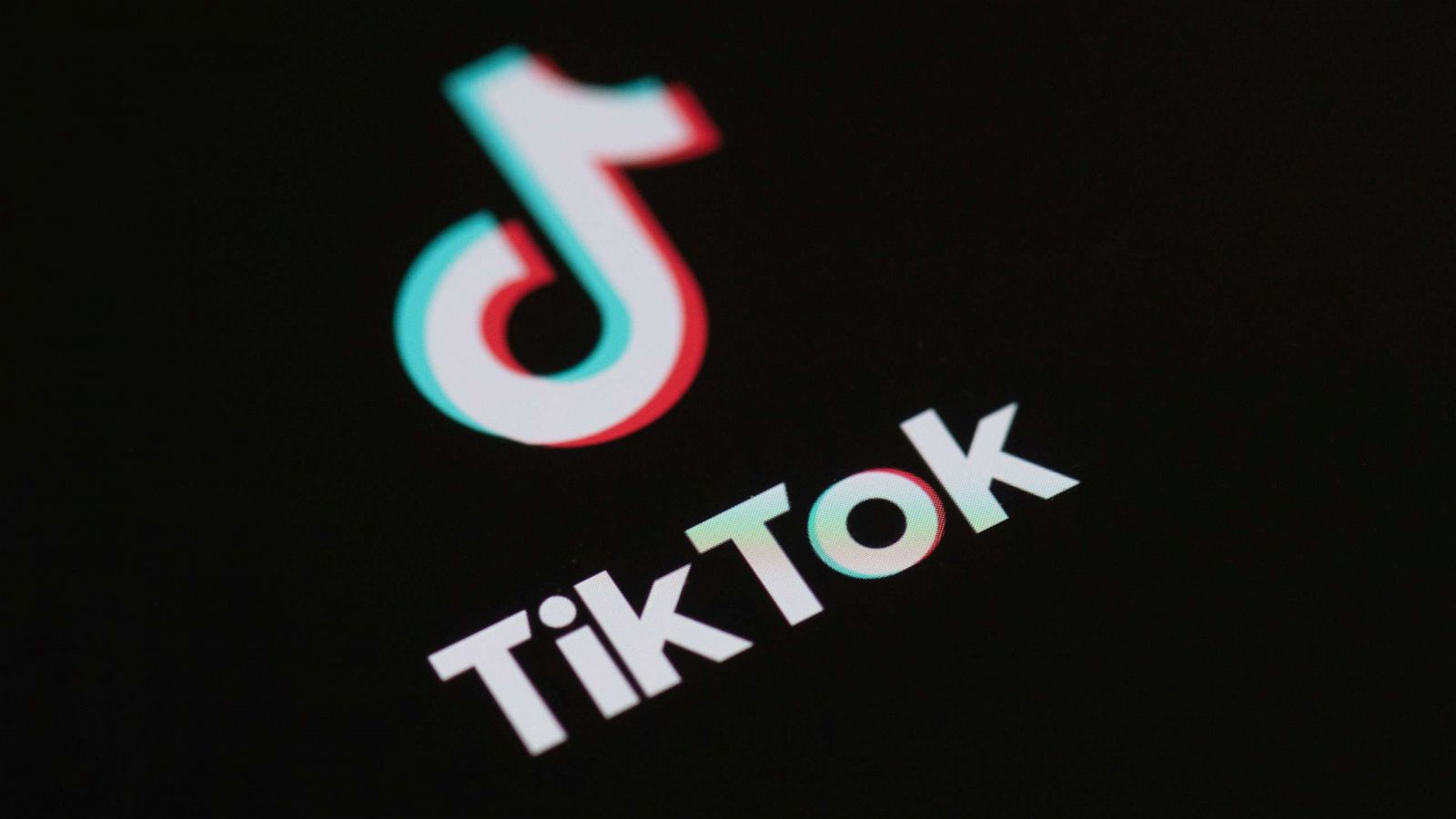 Tiktok Disables Prominent Hashtags Associated With Conspiracy Theory Qanon Abc News what is qanon and how the conspiracy theory gained mainstream attention