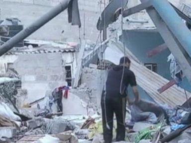 VIDEO: ABC News' Terry Moran reports on new tactics from the Israeli military, and the "This Week" roundtable weighs in on the prospects of a ceasefire.