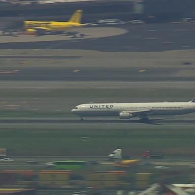 The outage at Newark Liberty International Airport last Monday caused air traffic control computer screens to go dark for roughly 60 to 90 seconds, according to multiple sources. 