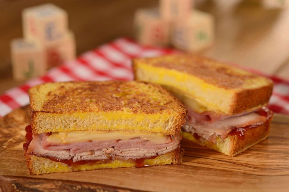 PHOTO: Monte Cristo at Woody's Lunch Box 