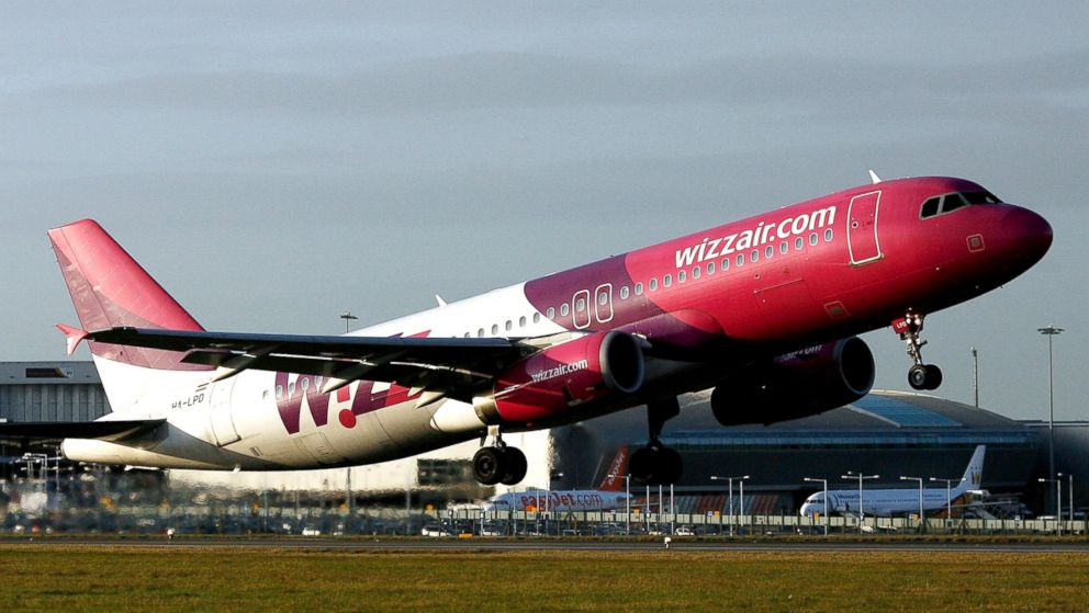 A Wizz Air jet takes off from the runway at Luton airport near Luton, U.K., Dec. 1, 2009.