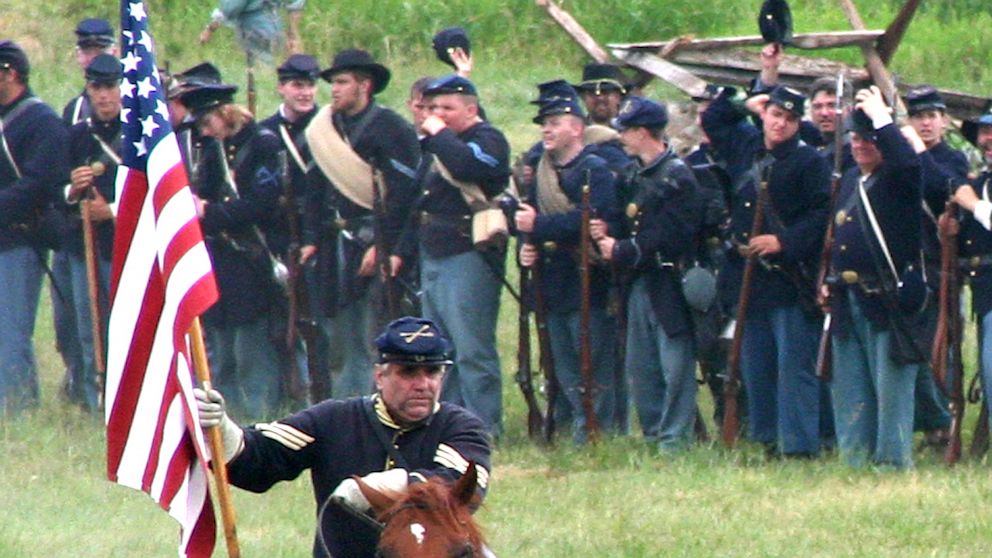 PHOTO: Reenacting the Battle of Gettysburg.