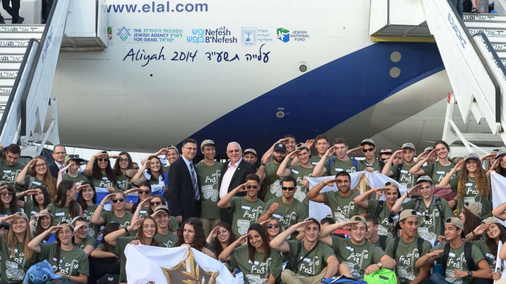 In the last two months, EL AL Israel Airlines has flown over 600 immigrants from USA and Canada to Israel.