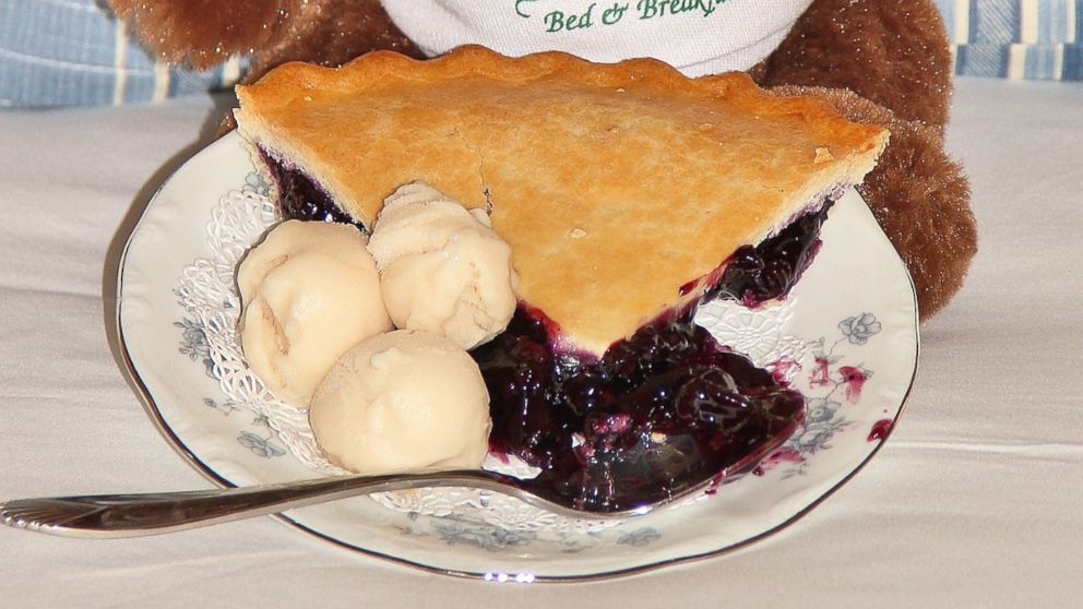 At the Caldwell House Bed and Breakfast in Salisbury Mills, New York, innkeepers will introduce pillow mini pies this fall.