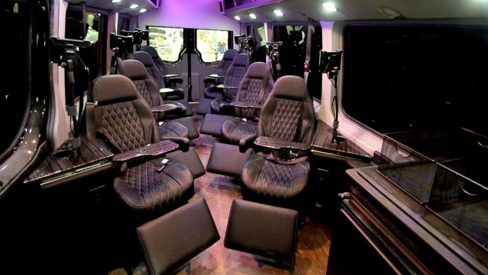 Royal Sprinter offers luxury van transportation between New York and Washington, D.C. 