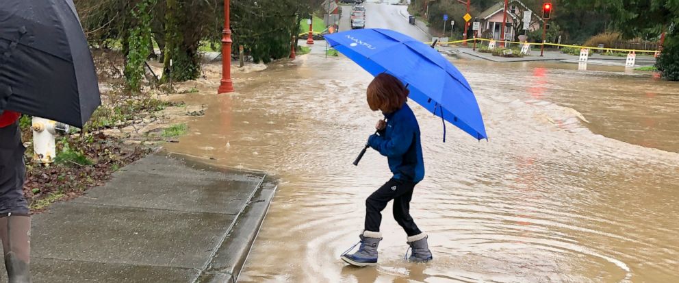 Rescues By Chopper Front Loader As Flood Hits Northwest Us Abc News