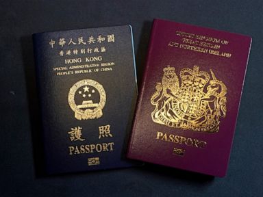 Ratusan orang meninggalkan Hong Kong ke Inggris, takut akan tindakan keras China thumbnail