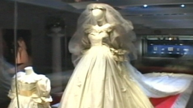 Princess Diana S Wedding Dress Continues To Inspire U S Fans Anglophenia Bbc America