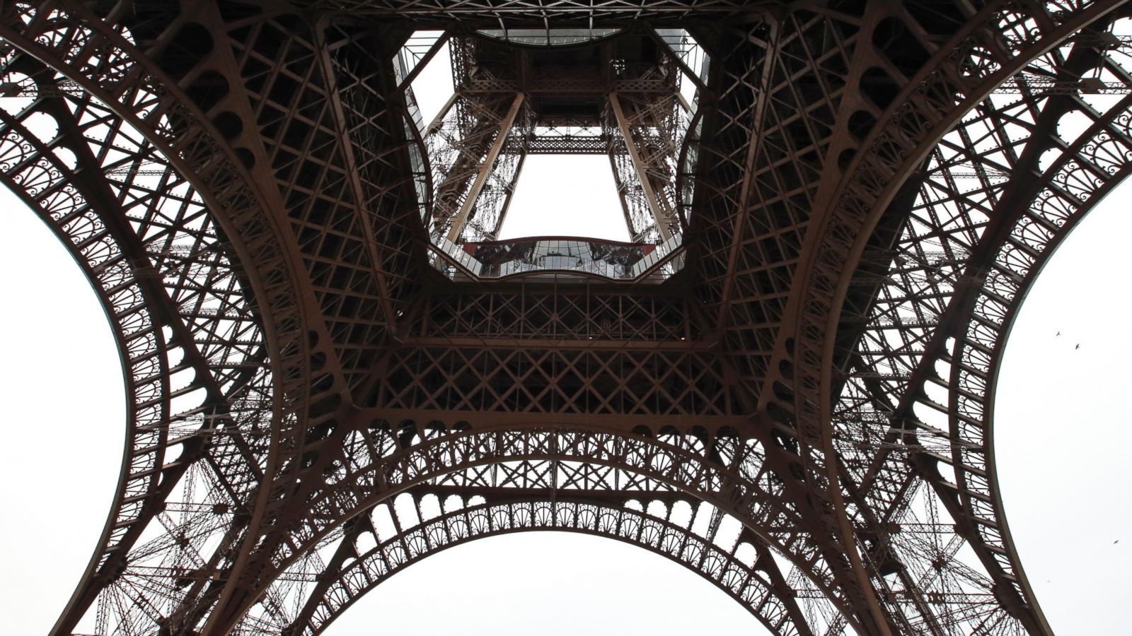 Eiffel Tower gets glass floor in £24m facelift - Telegraph