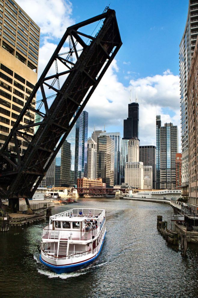 PHOTO: Chicago Architecture River Cruise