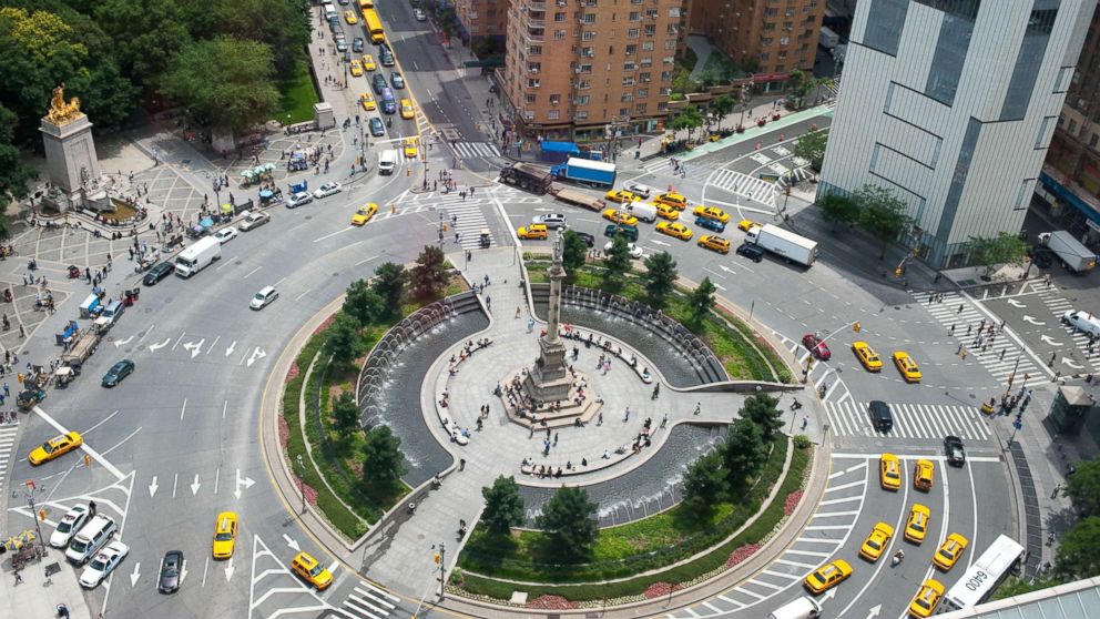 PHOTO: Columbus Circle, New York City