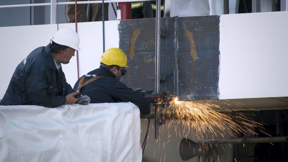 PHOTO: The Silver Spirit ship being cut in half.