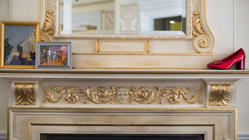 Suite of the week: Judy Garland Suite at Boston's Lenox Hotel - ABC News