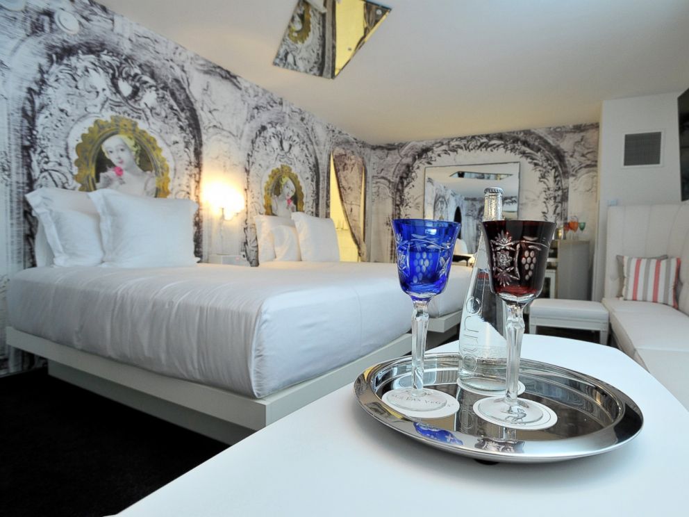PHOTO: A LUX Tower room is displayed as SLS Las Vegas prepares to open after $415M renovation of the legendary Sahara Hotel & Casino on August 21, 2014 in Las Vegas, Nevada.