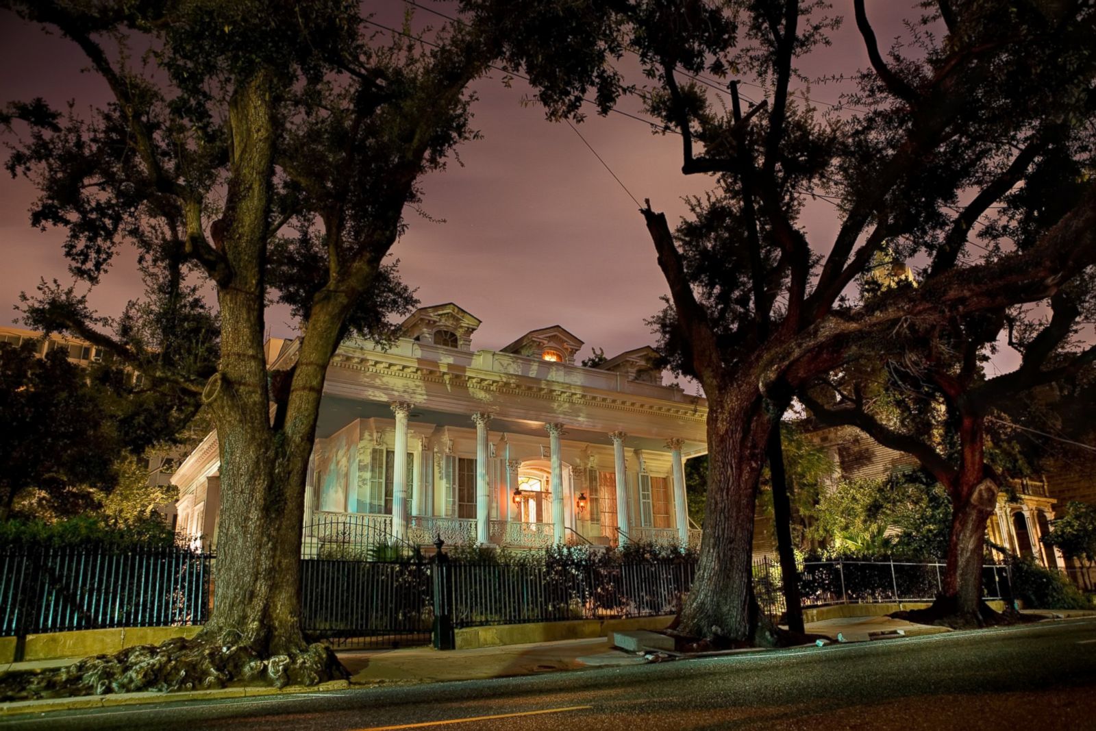 Nighttime in NOLA is Hauntingly Beautiful Photos - ABC News