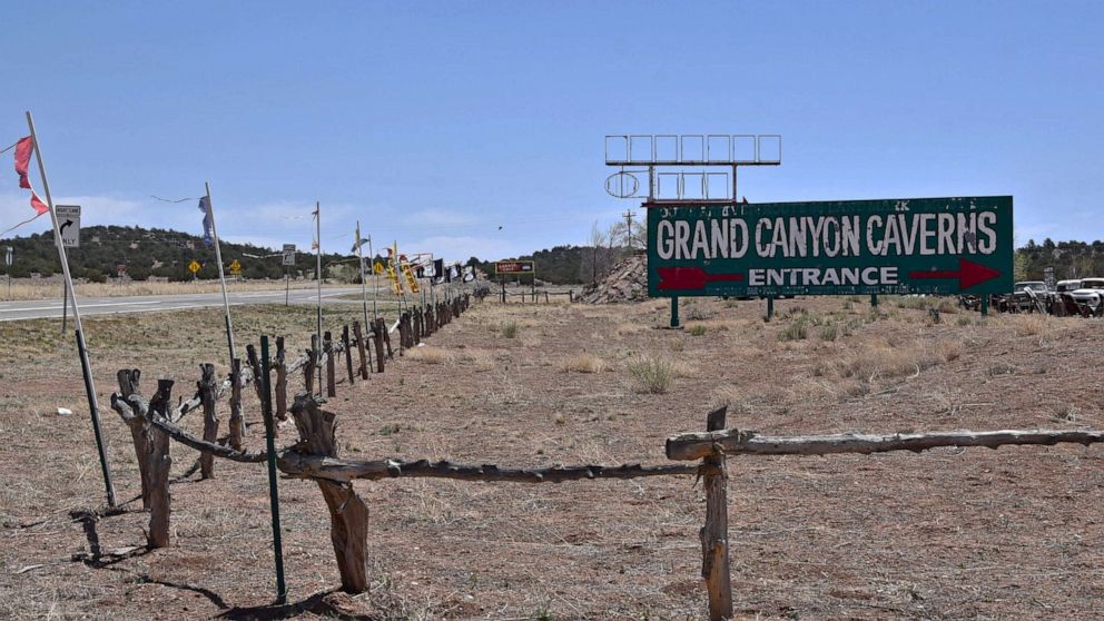 Broken elevator leaves Five people trapped underground at Arizona's Grand Canyon  Caverns - ABC News