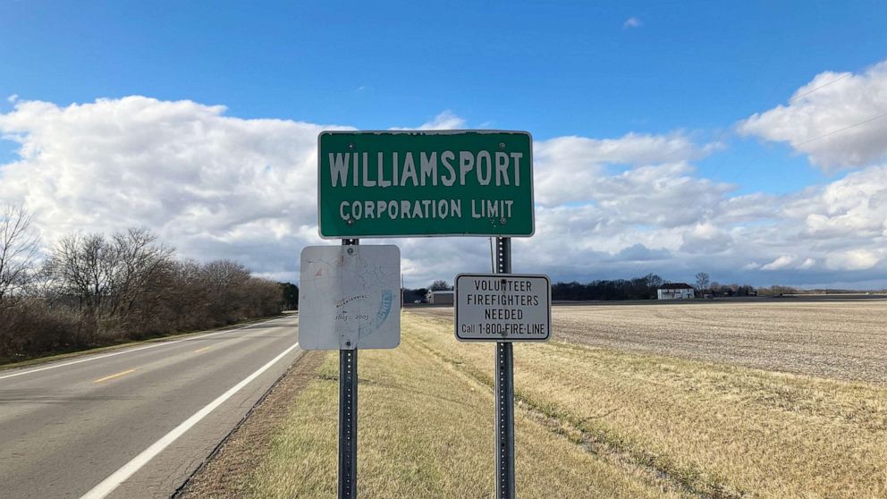 PHOTO: The east village limits of Williamsport, Ohio, on U.S. 22. This community, with a population of about 1,000, is near two solar power projects that are under construction, two that have been proposed and one whose proposal is now being withdrawn.