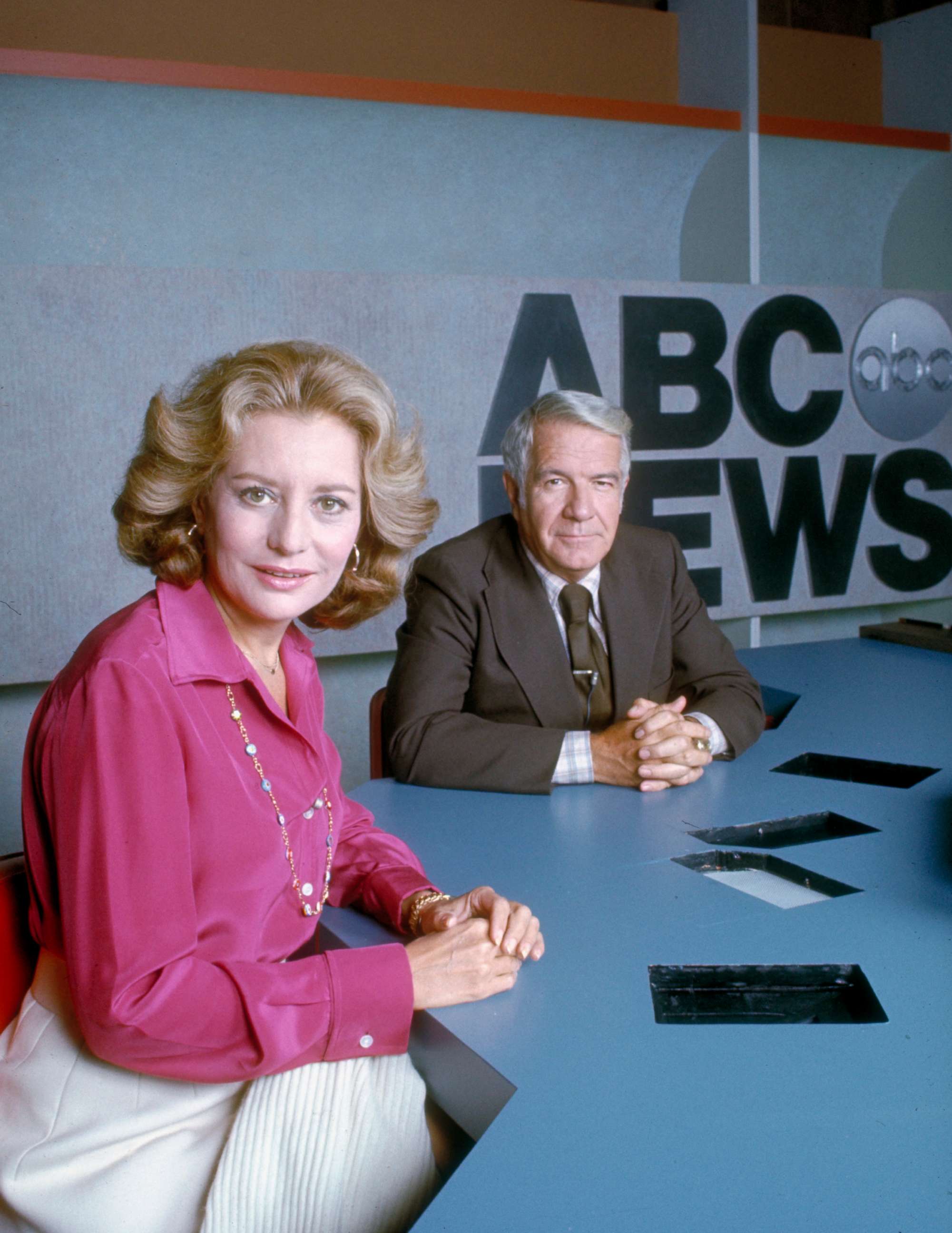 PHOTO: Barbara Walters and Harry Reasoner on the ABC News set, Sept. 30, 1976.