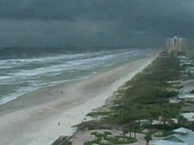 VIDEO: Red flags issued for beachgoers as severe weather moves up the Florida coast.