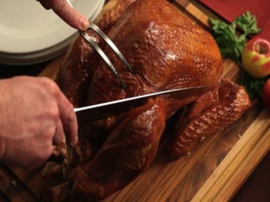 VIDEO: The Proper Way to Carve a Turkey