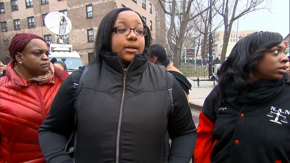 Eric Garner's Daughter Support to Families of Slain Officers - ABC News