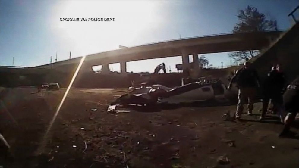 Video Police Body Cam Captures Frantic Moments After Plane Crash - ABC News