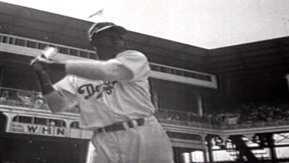 Philadelphia Apologizes to Jackie Robinson For Racism