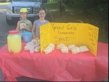 VIDEO: Red tape got in the way of Andria and Zoey Green raising money for a Father's Day present.