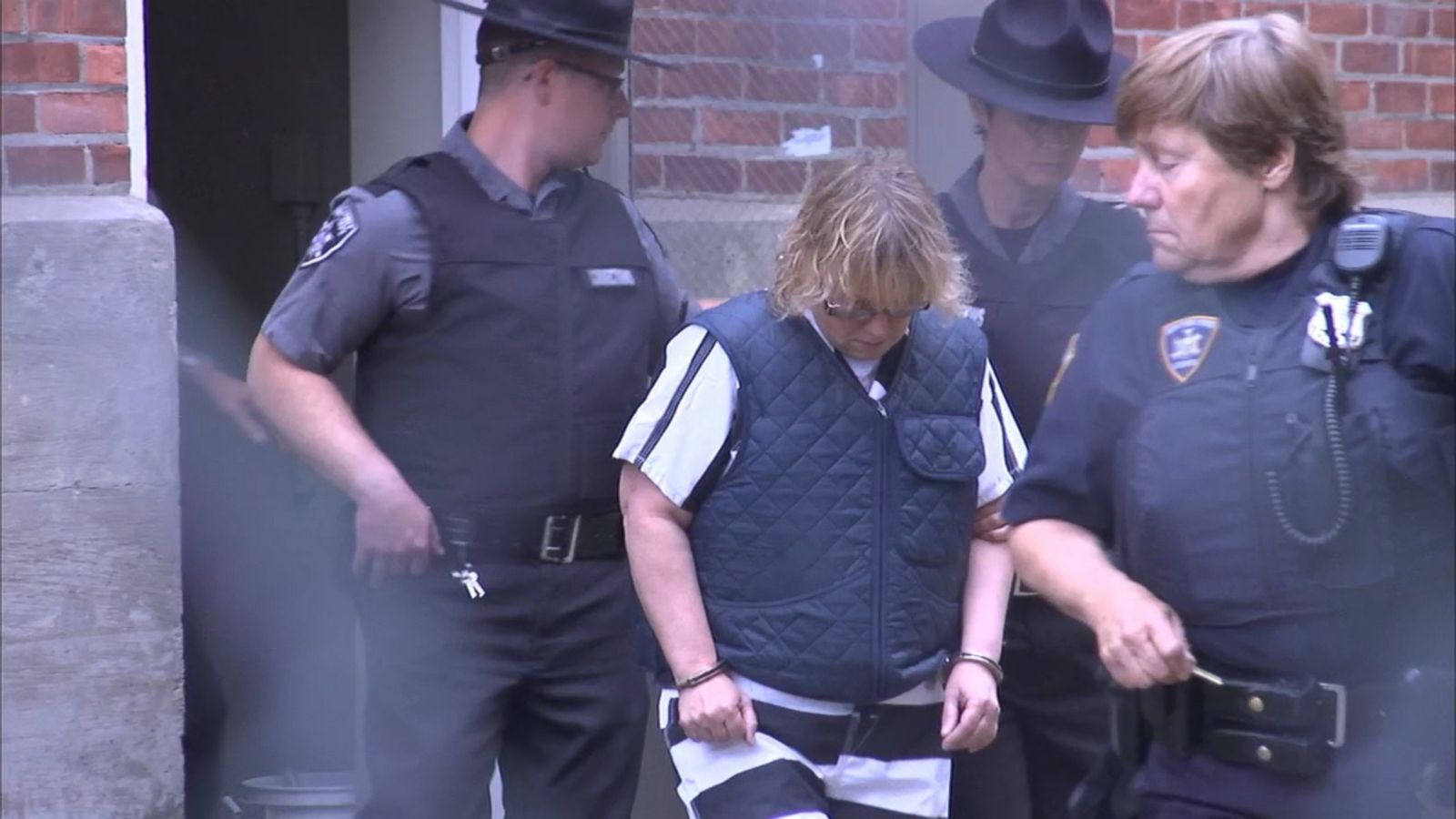 Joyce Mitchell Admitted to Having Sex With Escaped Inmate, Says DA ...