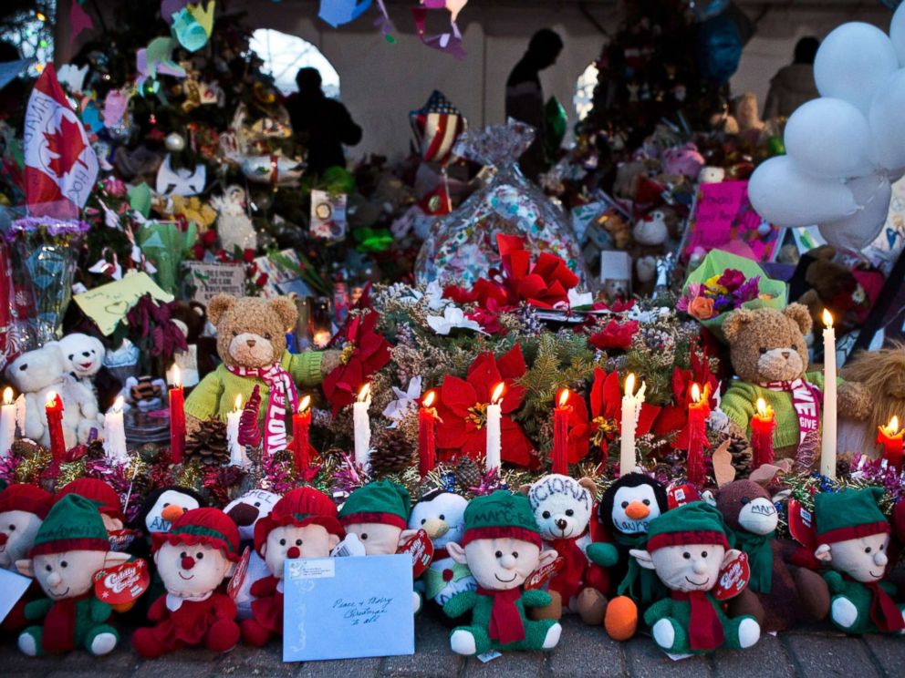 PHOTO: A memorial for those killed in the school shooting at Sandy Hook Elementary School is seen on Dec. 24, 2012, in Newtown, Conn.