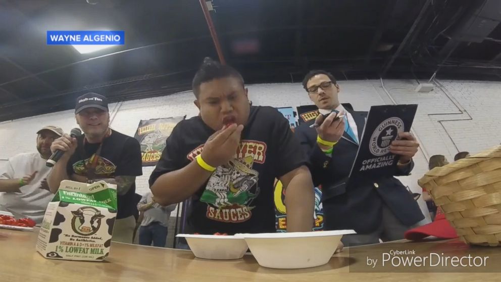 VIDEO: Wayne Algenio ate 22 of the world's hottest peppers.