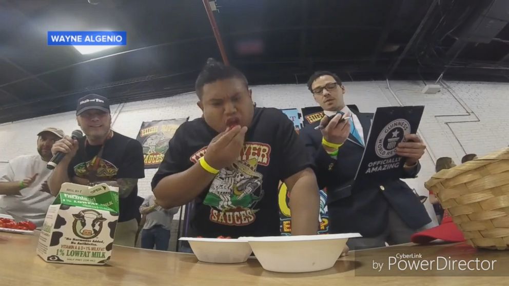 Man Smashes Guinness World Record for Most Reaper Peppers Eaten in 60  Seconds - ABC News