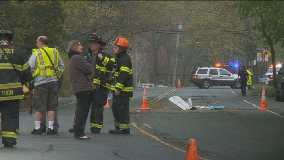 3 Dead After Small Plane Crashes on Long Island - ABC News