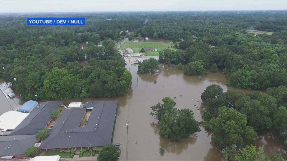 Video Drone Flies Over Devastating Louisiana Flooding ABC News