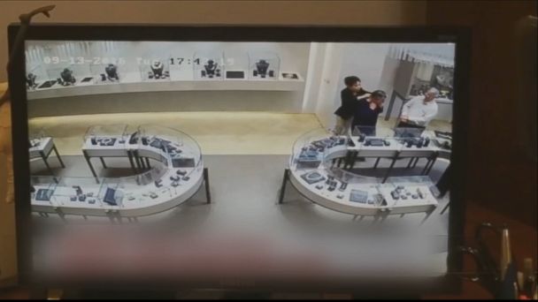 Video Million-Dollar Jewelry Heist Caught on Camera - ABC News