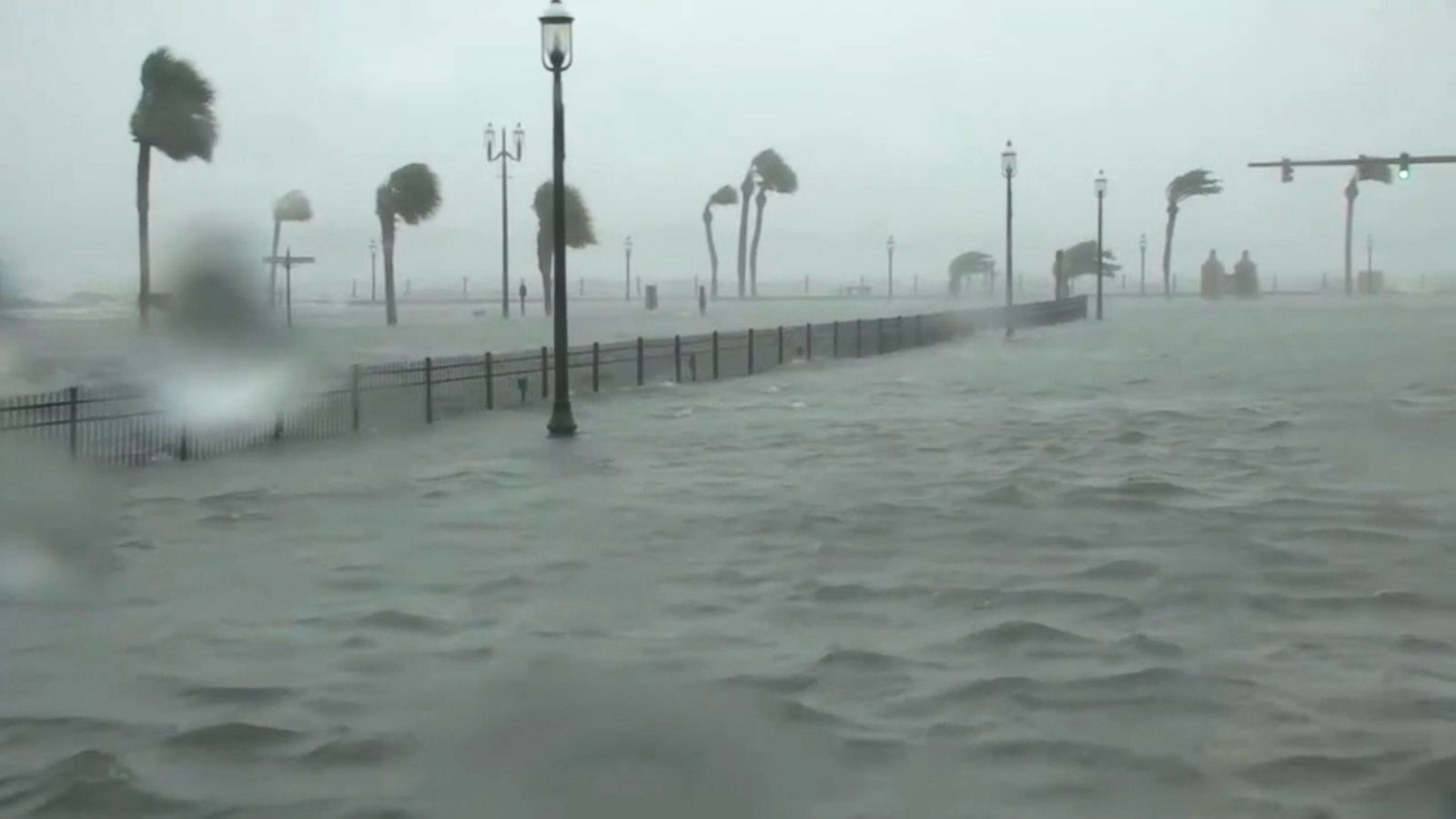 Florida Streets Flooded After Hurricane Matthew Hits - Good Morning America