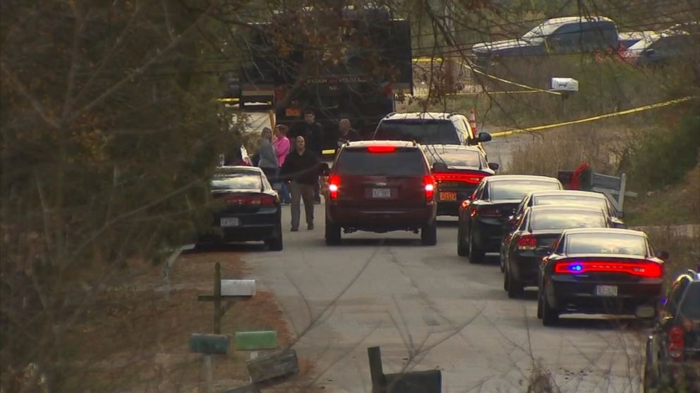 Video 4 People Fatally Shot In Eastern NC Home - ABC News