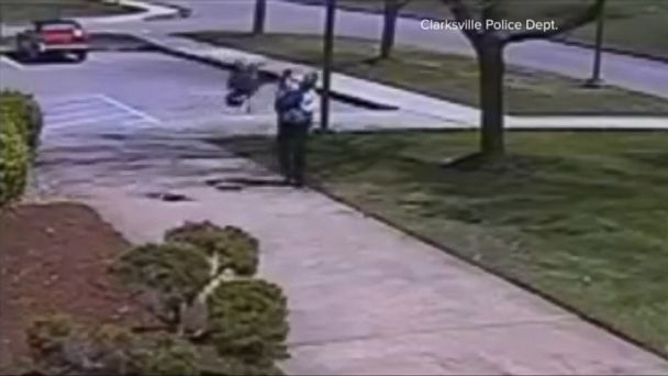 Video Wild goose chase for one surprised cop in Indiana - ABC News