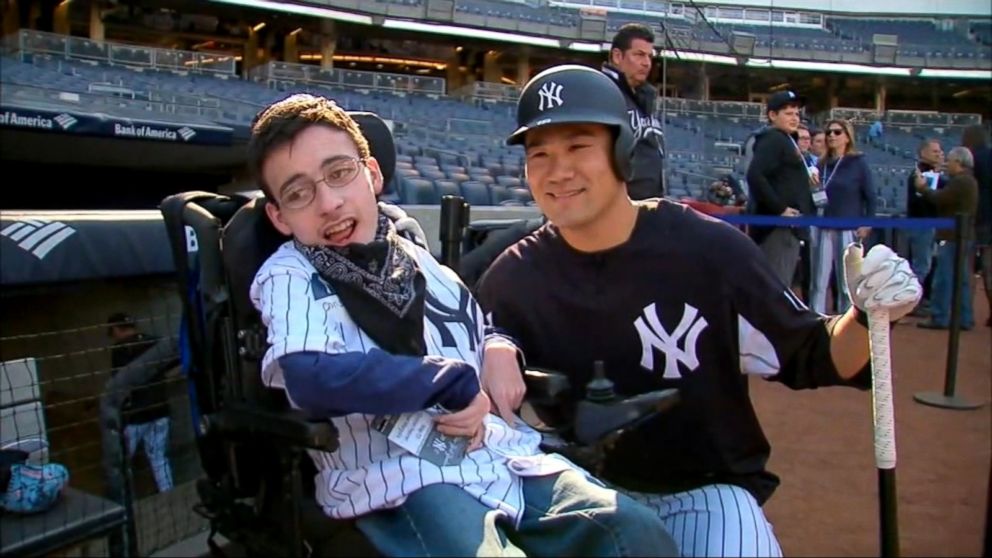 Teen with cerebral palsy gets to meet the Yankees - ABC News