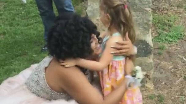 Video Little girl prom-bound teen is actual princess -
