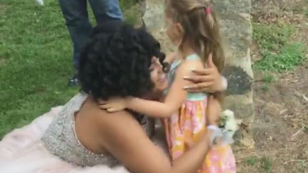 Little Girl Thinks Prom Bound Teen Is Actual Princess Video Abc News