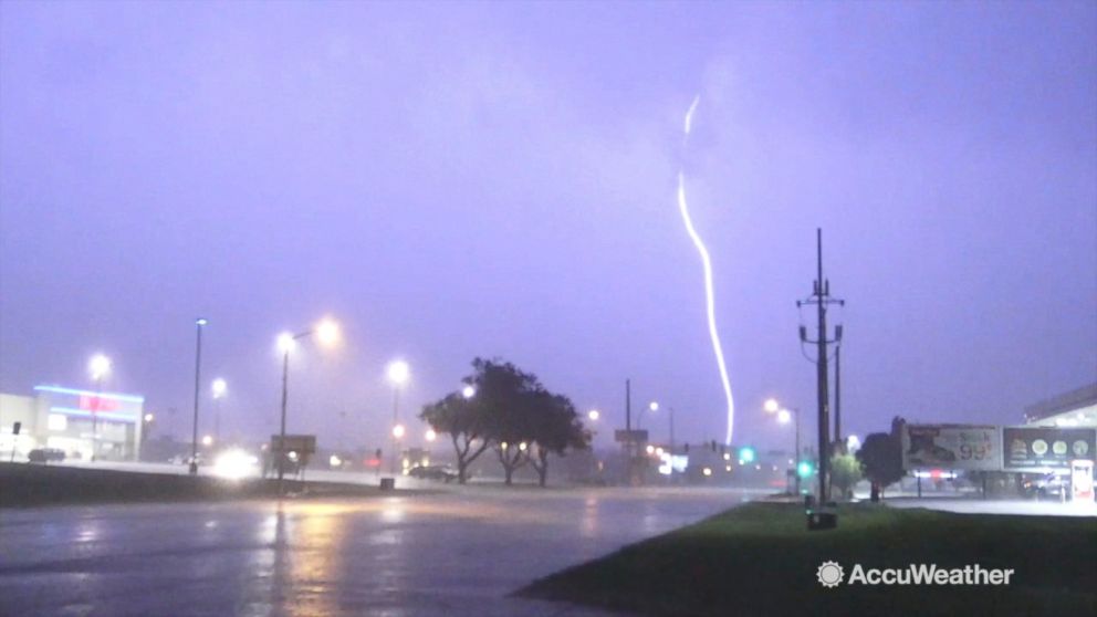 Lightning Strike Caught On Camera In Minnesota Video Abc News 