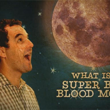 VIDEO: What is a super blue blood moon?