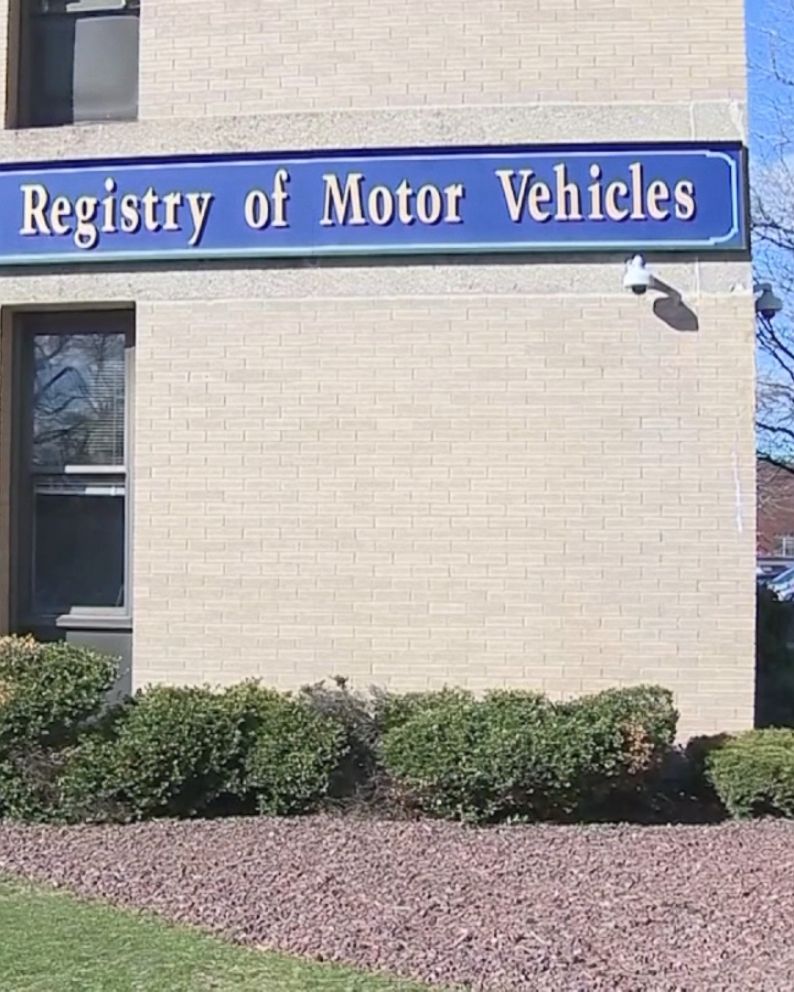 RMV mistakenly tells thousands of drivers their licenses are suspended -  ABC News