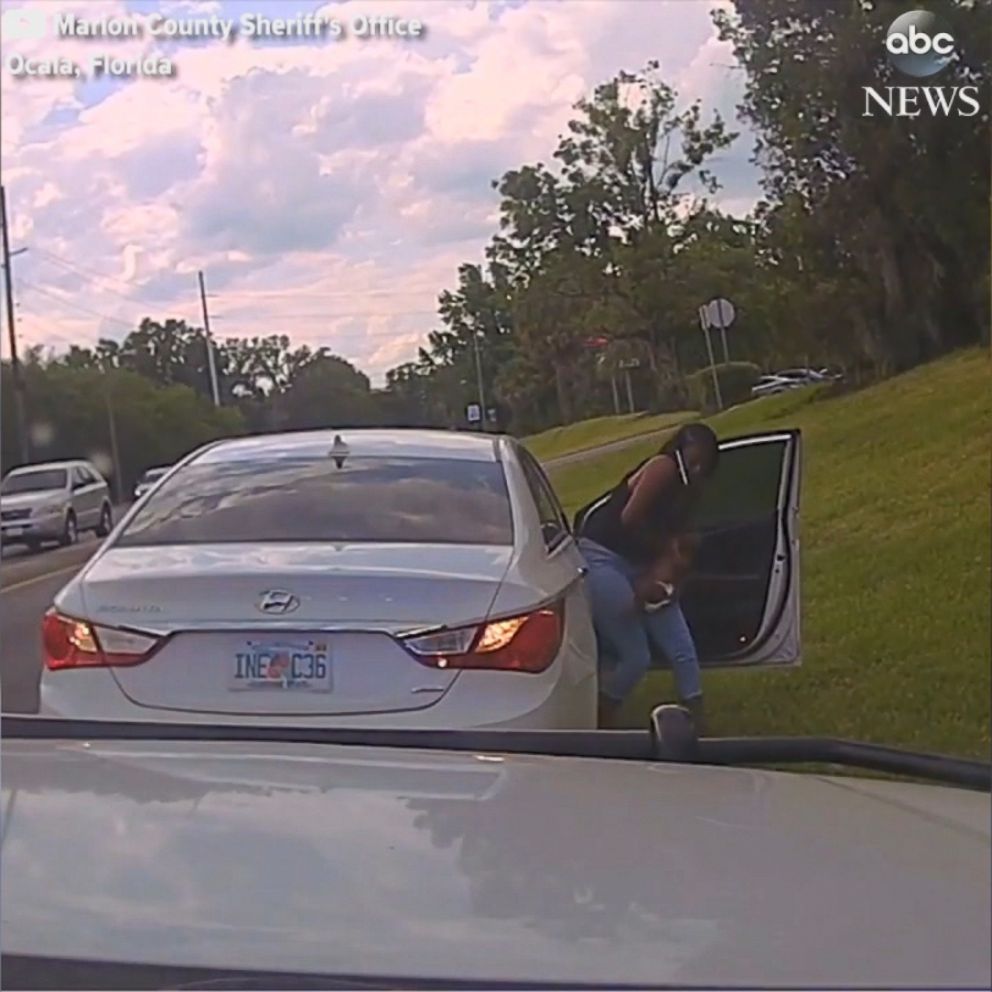 CHEVROLET CAMARO LT DRIVING AWAY FROM THE POLICE CHASE Granny in her  favorite yellow Chevy Asphalt 9 - video Dailymotion