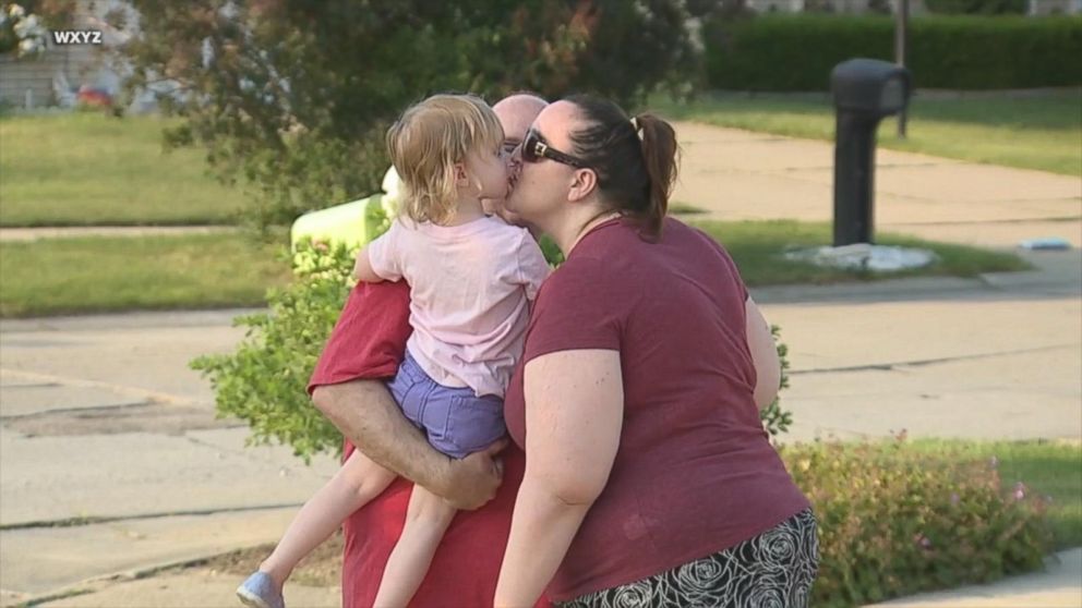 Quick Thinking 3 Year Old Saves Mom From Seizure Video Abc News 1538