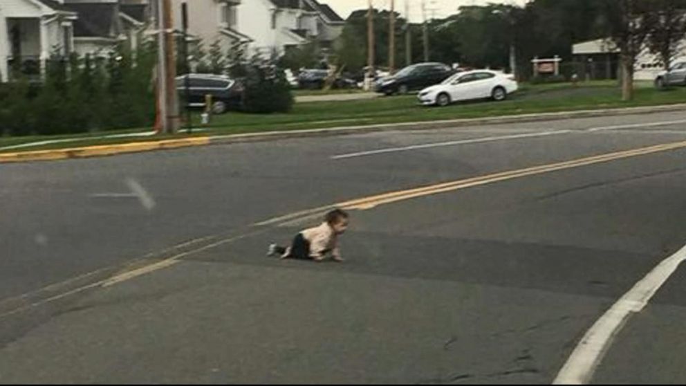 Toddler found crawling in middle of street Video - ABC News