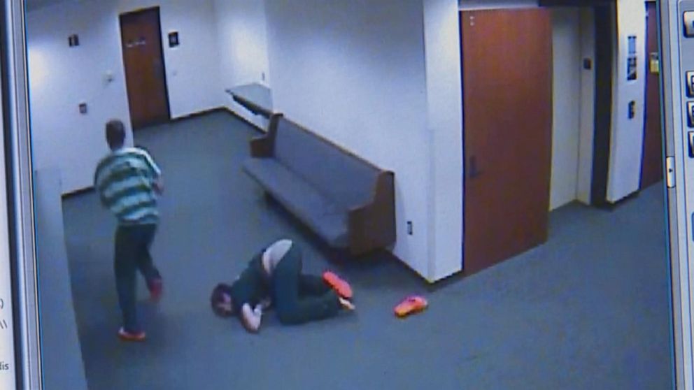 Video Judge Chases 2 Inmates Attempting To Escape His Courtroom - ABC News