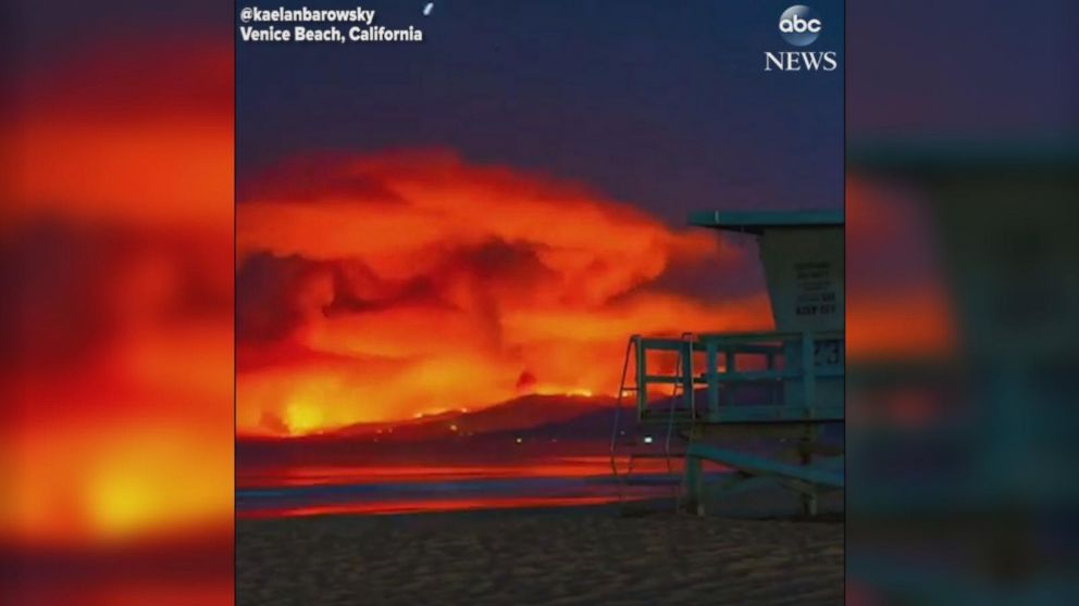 VIDEO: Timelapse footage captures Malibu wildfire as seen from Venice Beach